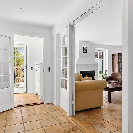 Beautiful In W/ 5 Bedrooms Slagelse