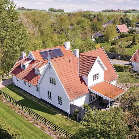 Beautiful In W/ 5 Bedrooms