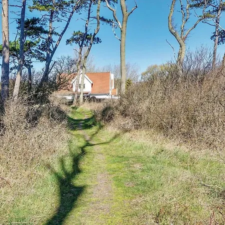 Semesterbostad Beautiful In W/ 5 Bedrooms *